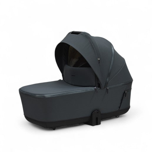 Bella III Graphite Carry Cot
