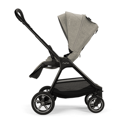 Nuna TRIV™ next BMW stroller – Graphene