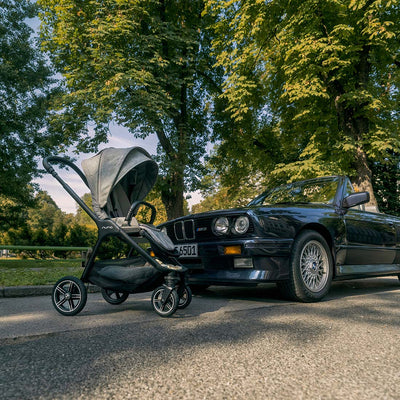 Nuna TRIV™ next BMW stroller – Graphene