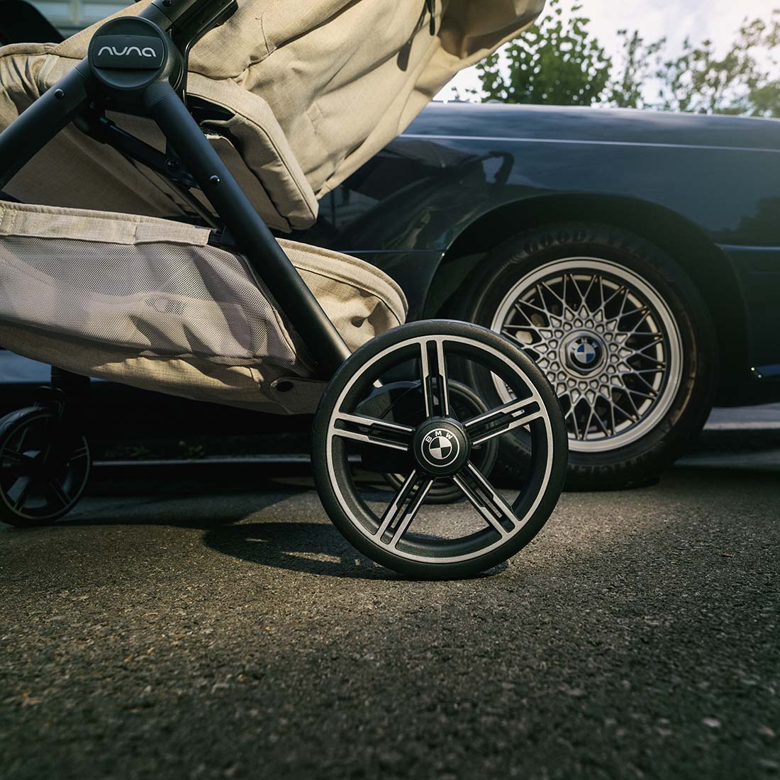 Nuna TRVL™lx BMW stroller – Mica