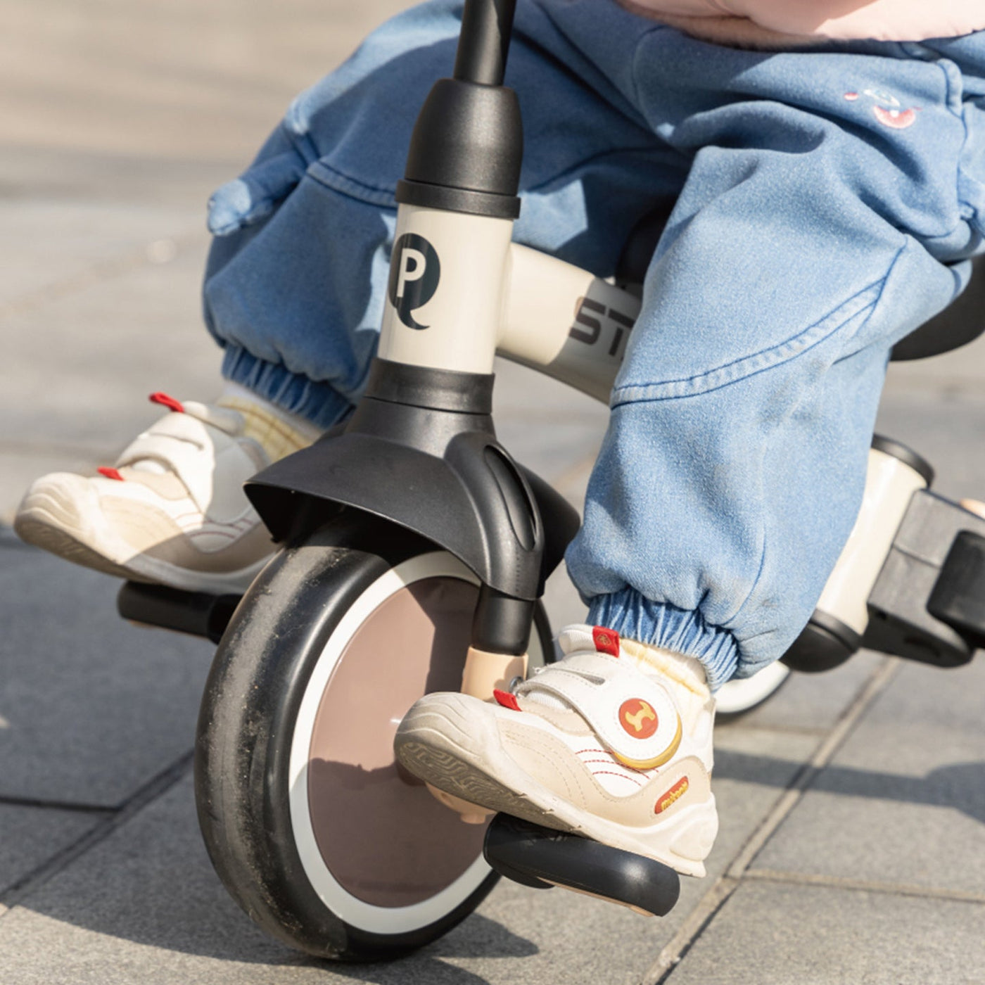 QPLAY Stager 3 IN 1 Tricycle W/Child Pushchair - Black & Gold
